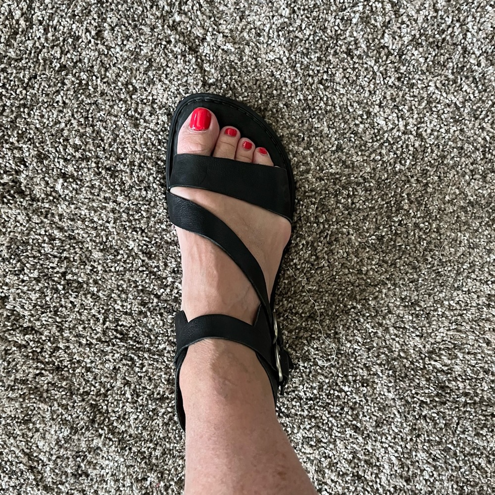 BOC flat black sandals